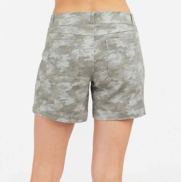 SPANX Stretch Twill Short Stone Wash Camo Women's Size XL - Picture 10 of 12